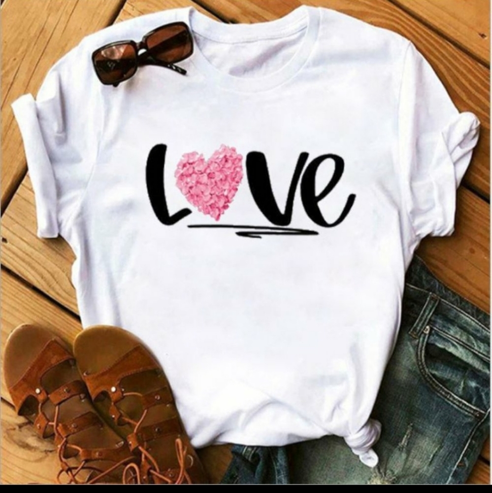 Love Flora T-Shirt 🌸
